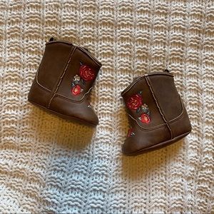 🧁 5/$20 Baby Cowgirl Boots | Flowers | 3-6 Months